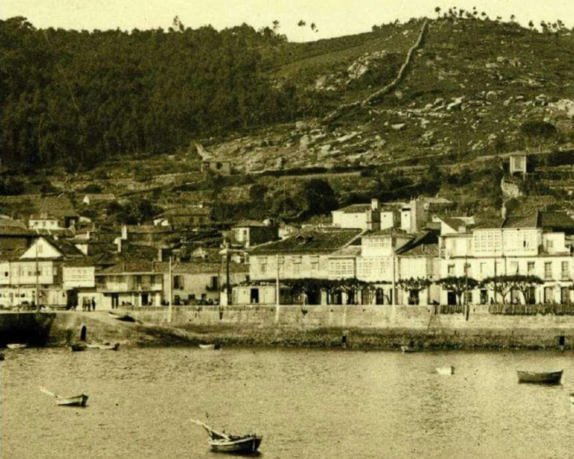 puerto de Baiona Casa del Almirante